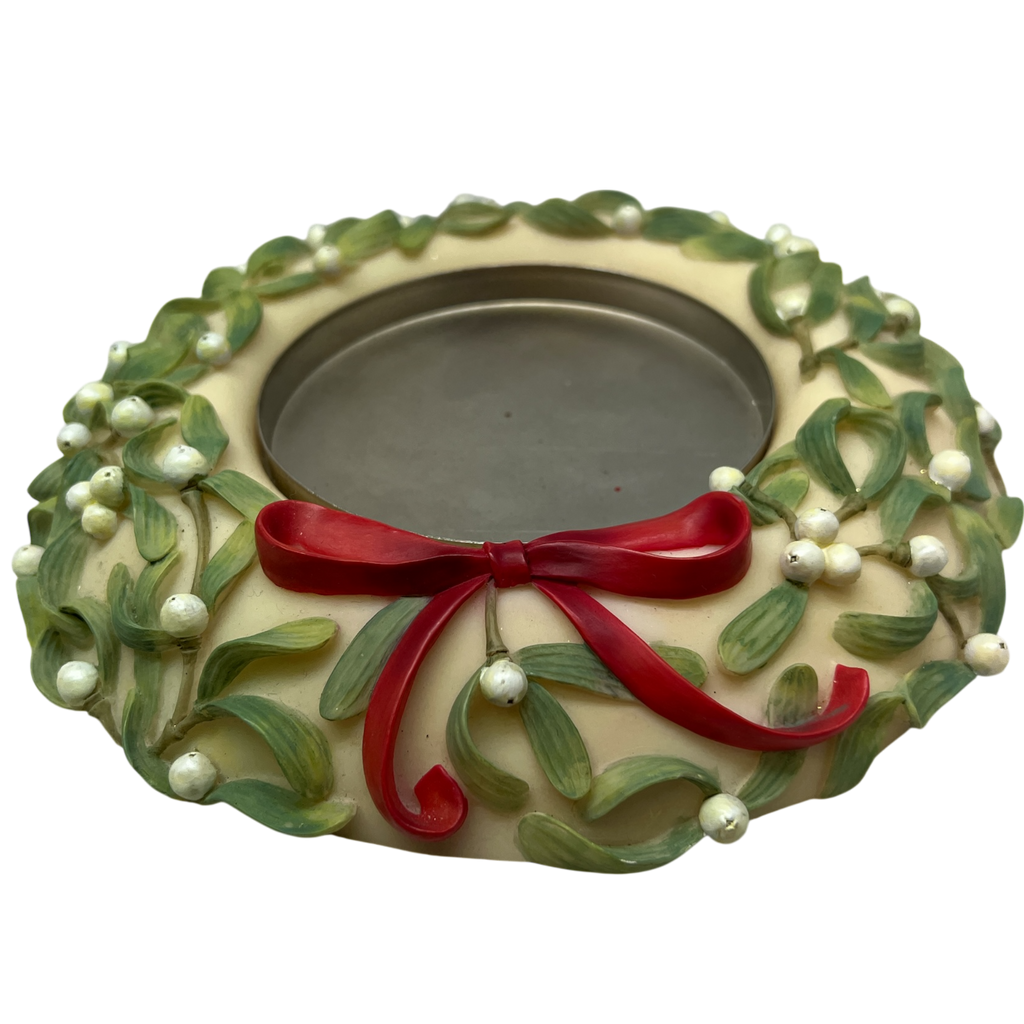 Mistletoe Pillar Candle Wreath